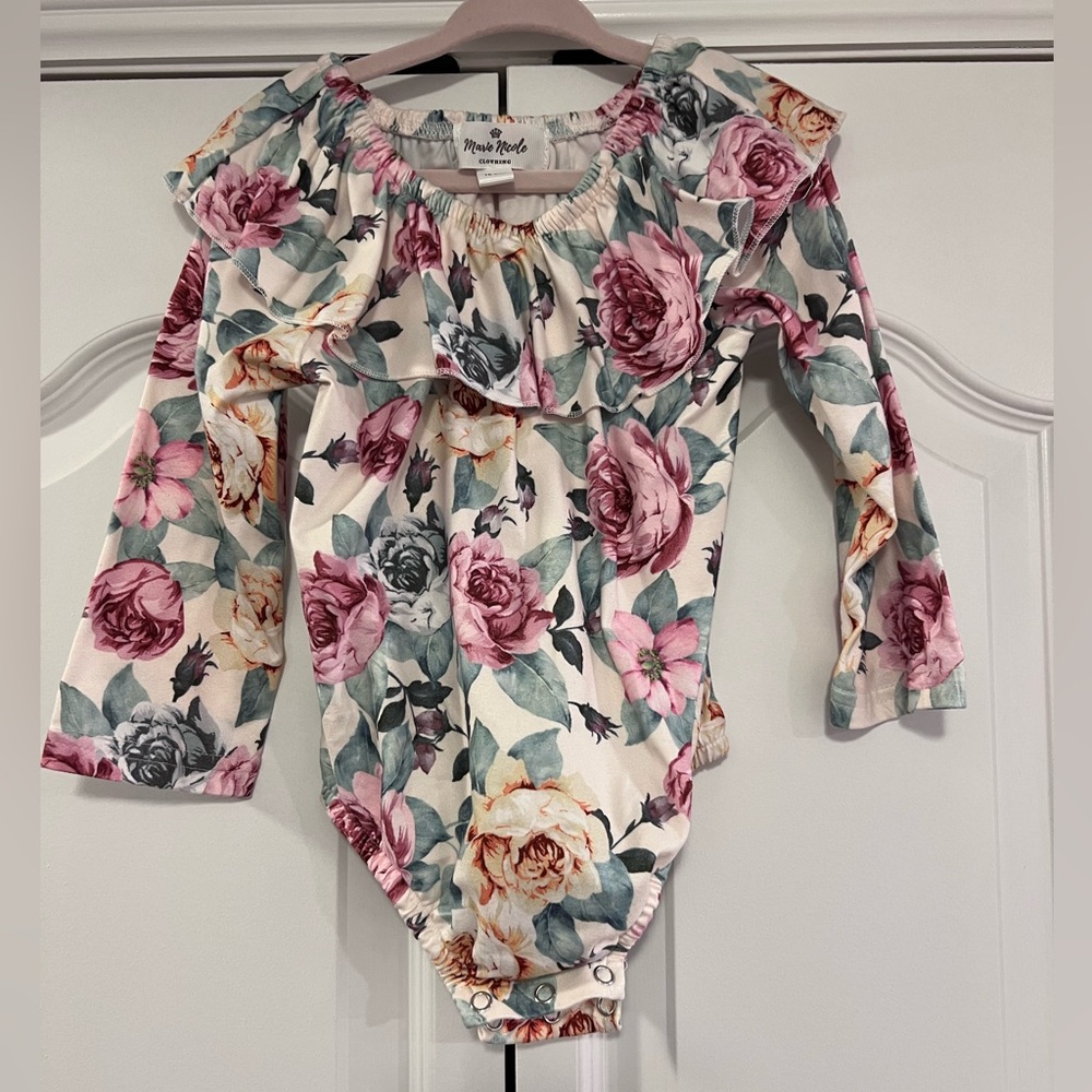 Absolutely stunning girls printed blouse